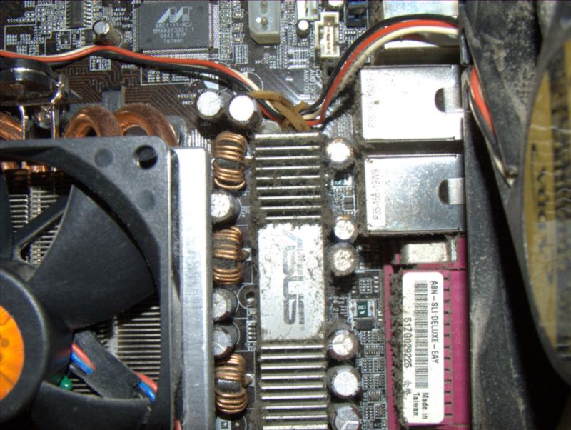 A chipset heatsink… Blasted to hell with dust